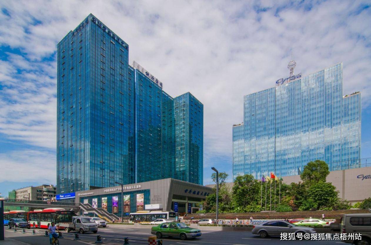 都世外桃源广场更新发布首页网站-楼盘评测-@招租中心·成都世